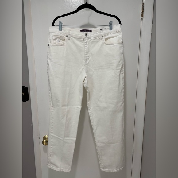 Gloria Vanderbilt Denim - Gloria Vanderbilt Amanda White Denim Jeans Size 14 Short